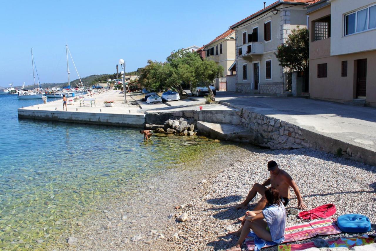 Apartments With A Parking Space Sali, Dugi Otok - 8152 Exteriör bild