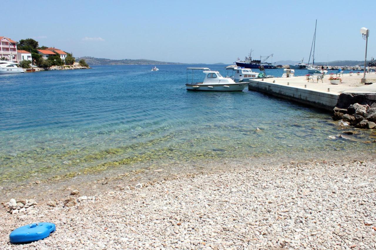 Apartments With A Parking Space Sali, Dugi Otok - 8152 Exteriör bild